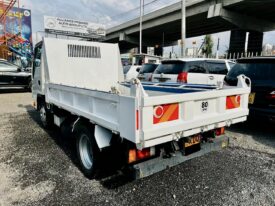 2016 Isuzu Elf