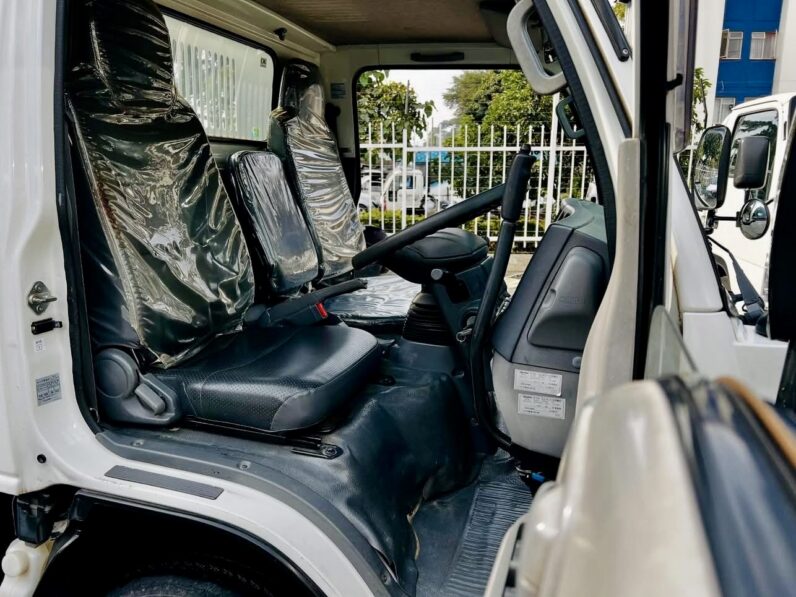 2016 Isuzu Elf